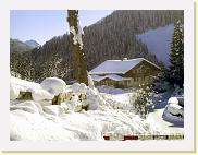 winterspaziergang-fuerbach * Blick auf unser Haus. * 2048 x 1536 * (2.48MB)