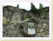 DSCF0612 * Die Sage vom Lindwurm im Tappenkarsee, der angeblich noch immer in den Untiefen des Sees an den Felsen nagt, um die dünne Wand zu durchbrechen und das Kleinarlertal überschwemmen. * 3488 x 2616 * (4.87MB)